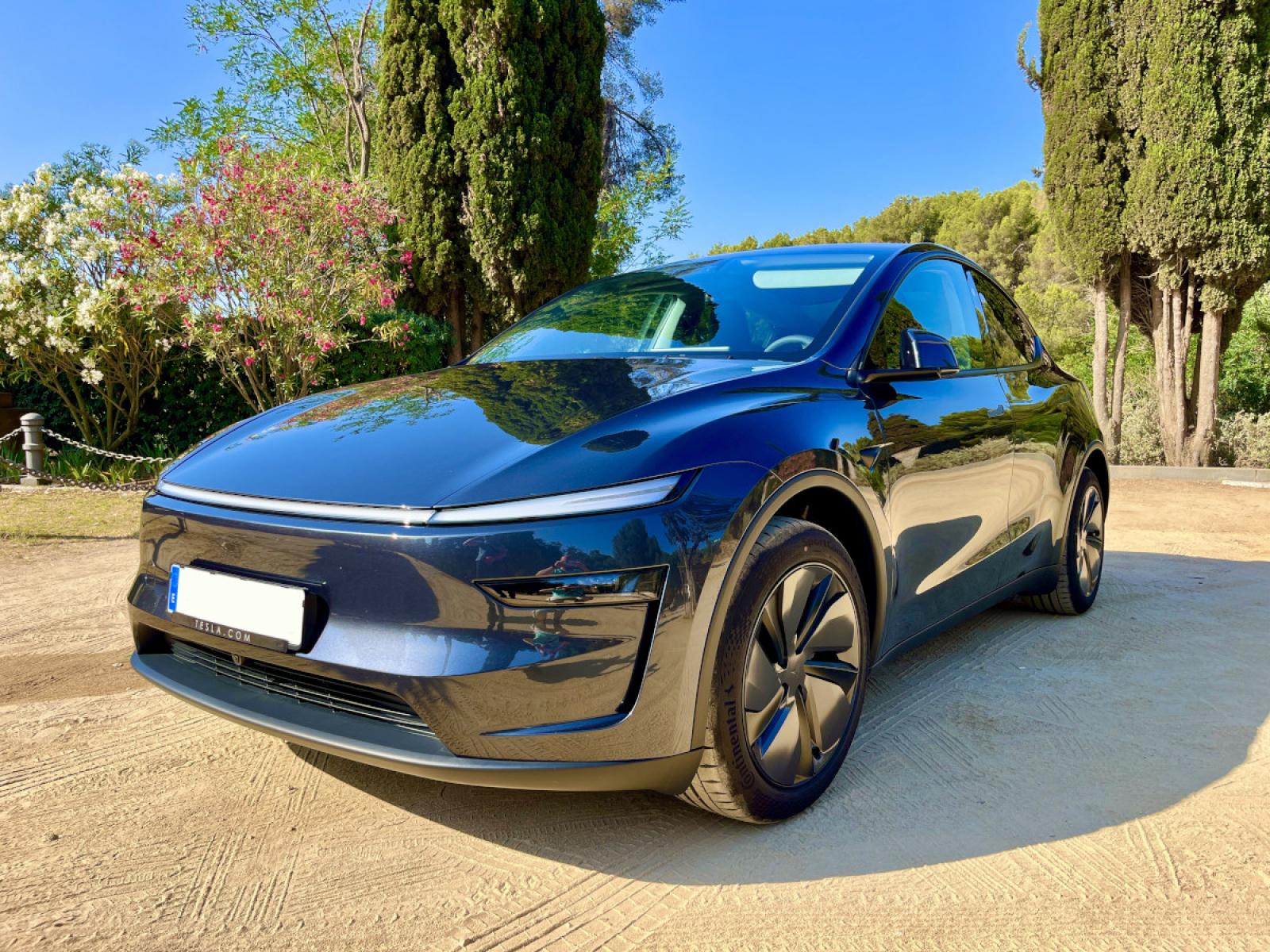 Tesla Eco Comfort Transfers in Spain